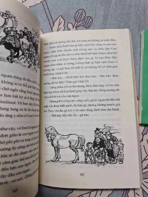 Chỉ nhớ xem bộ phim này từ khi còn nhỏ xíu. H mua sách về cho lũ nhỏ coi.