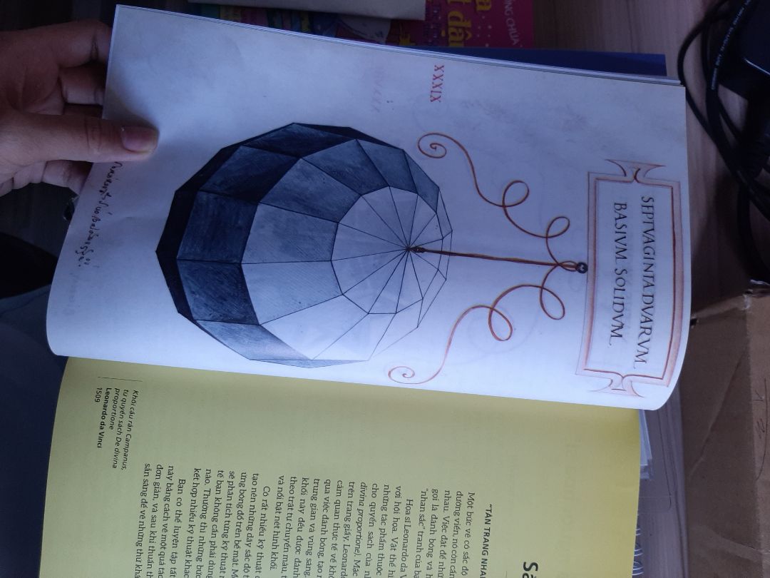 -Sách gồm 126 trang nha mọi ngườiii,không mỏng như mọi người nghĩ đâu,sách vừa to vừa dài,đọc hay :3,giao từ Nha Trang nha mọi ngườiii,mình ở Buôn Ma Thuột mà đặt tối hqua,12h trưa hôm nay đã đến :333,sách mình cực kì ưnggg,đọc rất hay,nên mua nha mọi người ?‍♀️❤??????
