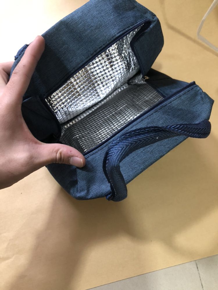 Mình nhận đc hàng r, sp y như quảng luôn ưng hết cả mình 
Đựng hộp cơm mà mang đi từ sáng đến trưa mang ra ăn vẫn còn ấm ưng ý lắm đấy nhó 😘
Tiki giao hàng thì siêu nhanh mới sáng htrc đặt hsau đã nhận đc hàng r. Đã v a ship còn nhiệt tình hỏi thăm cả sức khoẻ nhà mình chứ 🤣
Nhắn tin cho shop để hỏi về sp thì sp tư vấn quá nhiệt tình, nên mua nha cả nhà 🥳