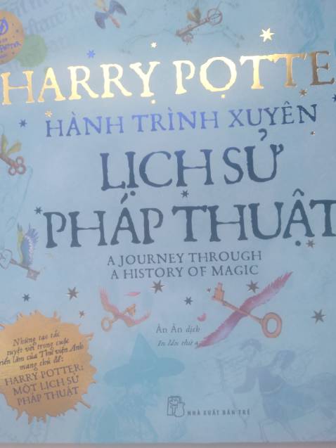 Hình vẽ rất là đẹp lun á. Giấy cũng xịn nữa, mà giá lại rẻ hơn so với ở ngoài. Mình sẽ ủng hộ Vietnambook tiếp nha
