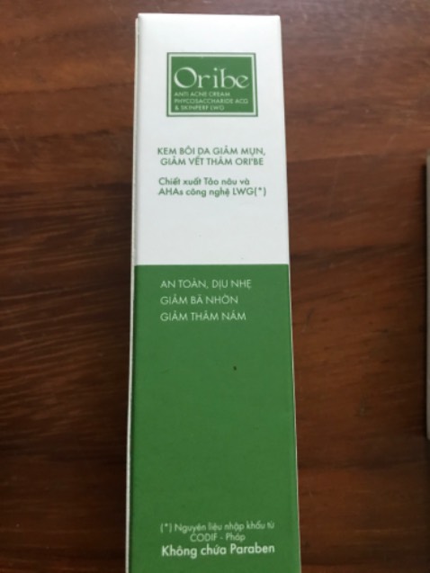 Ok đóng gói cẩn thận và giao hàng nhanh, chăm sóc khách hàng cũng tốt và lịch sự, mình mới sử dụng một lần mà thấy hiệu quả nên sử dụng tiếp lần 2 , mụn mọc lên sứt lên một đêm giảm hẳn vào ngày hôm sau, sang ngày 2 là ức chế xẹp xuống cũng ok lắm. Trị thâm thì cũng cần có thời gian nhưng với khả năng trị mụn thì không sợ thâm nữa