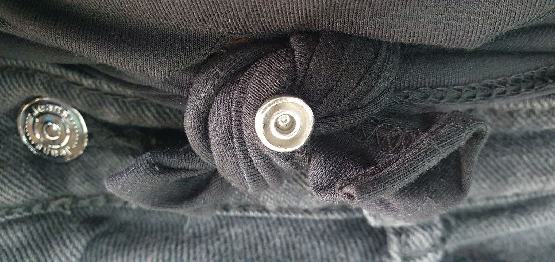 dụng cụ bấm cho loại cúc vành rất nhỏ không tiện sử dụng dụng cụ bấm cho loại cúc vành rất nhỏ không tiện sử dụng