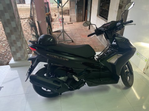 Head giao hàng nhanh, đặt sáng chủ nhật tầm trưa là ra Head nhận xe. Nhân viên tư vấn, hỗ trợ nhiệt tình. Sẽ giới thiệu người quen mua ở Phát Tiến.