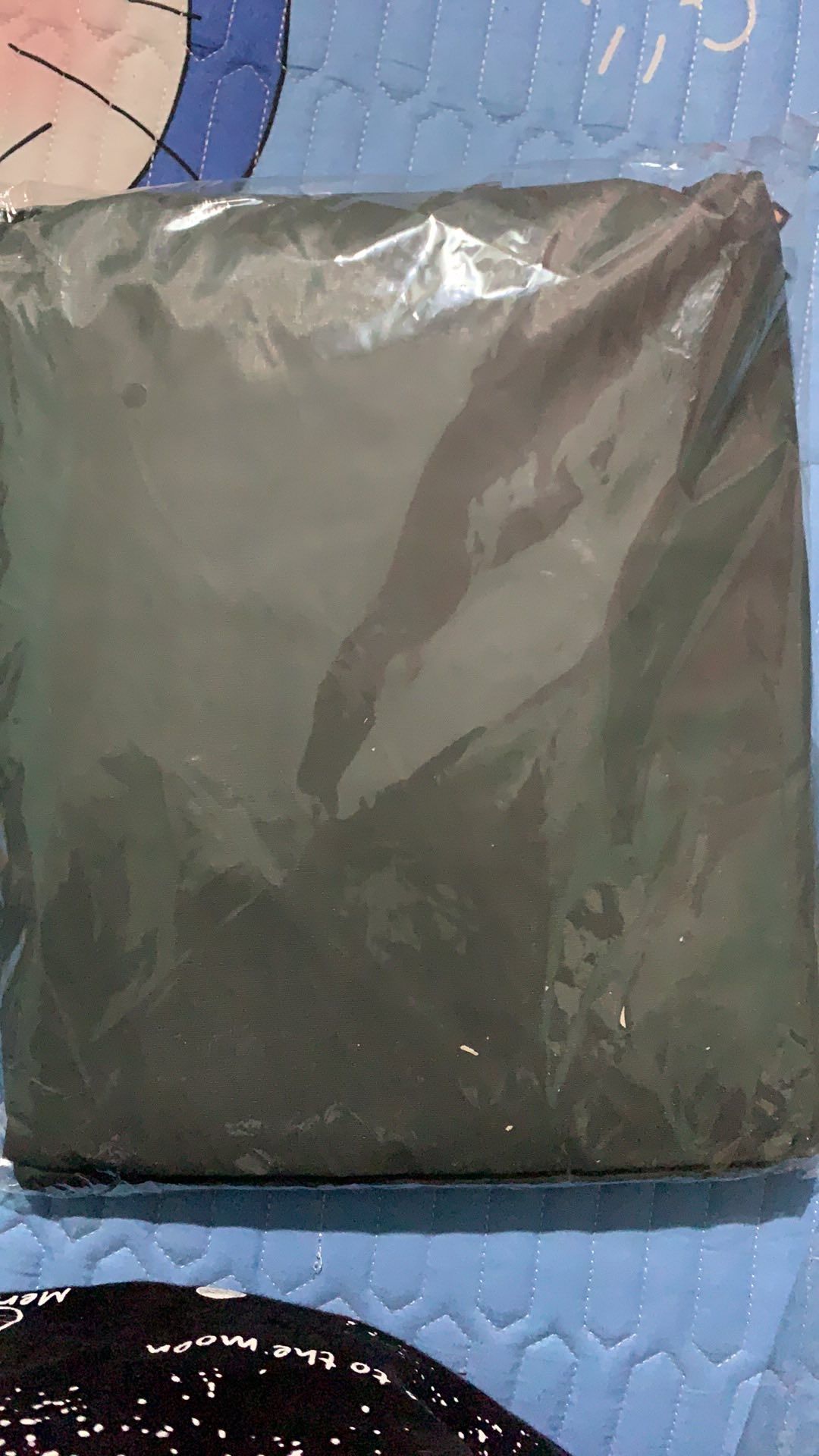 bọc dày dặn, chống thấm tốt, shop giao hàng nhanh quá , mới đặt mà hôm sau đã nhận đc luôn. oke lắm luôn