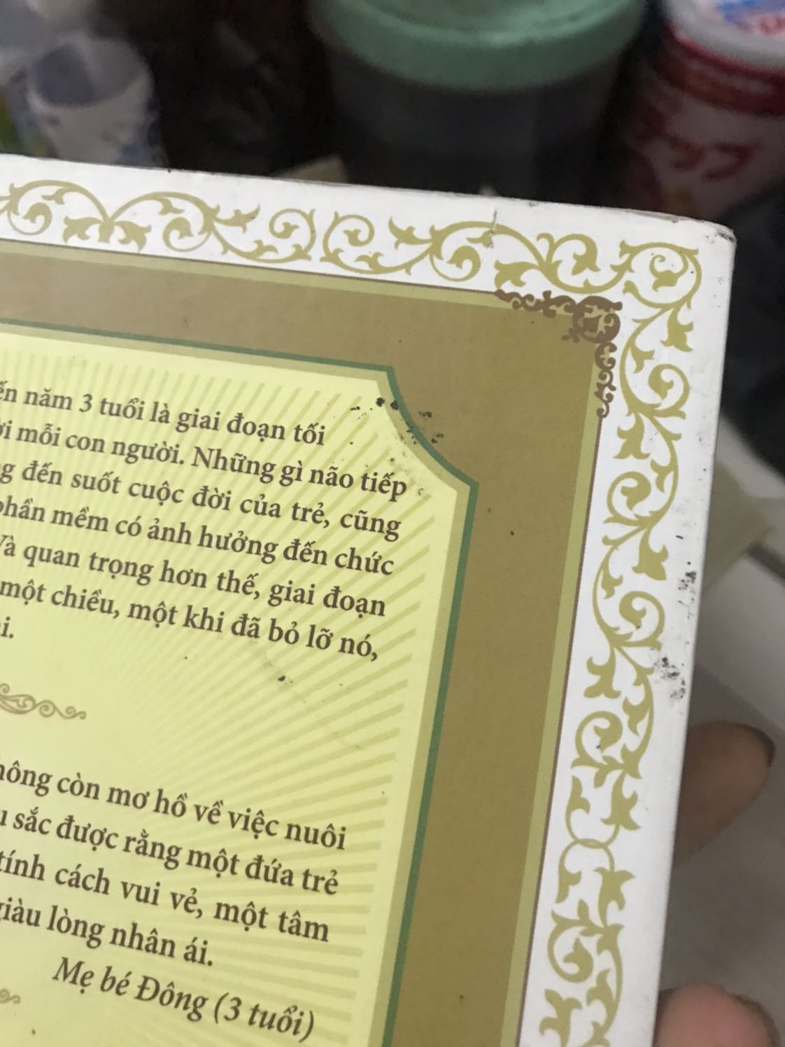 Lần thứ 2 mình nhận sách mà thấy Thất vọng thế này, sách cũ, bụi bẩn, quăn góc, vậy mà người đóng gói vẫn có thể đóng và gửi đi cho khách!
Quá tệ!