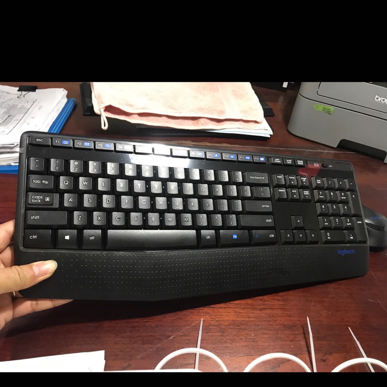 OK. Ưng í. Giống i con chuột M331 của mình. Kkk. Sướng!