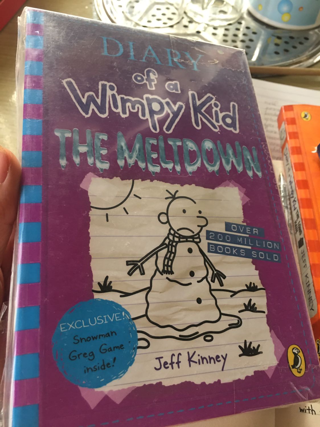 Sách được đóng bọc một lớp bên ngoài cẩn thận. Bìa sách khá cứng cáp. Giấy chống loá. Sản phẩm rất ưng ý Sách được đóng bọc một lớp bên ngoài cẩn thận. Bìa sách khá cứng cáp. Giấy chống loá. Sản phẩm rất ưng ý
