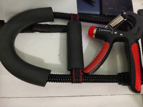 Hàng tốt. Ngoại quan ổn, dùng rất đã tay. Còn độ bền thì dùng lâu mới biết được. Mọi người có thể mua sử dụng nhé. Hàng tốt. Ngoại quan ổn, dùng rất đã tay. Còn độ bền thì dùng lâu mới biết được. Mọi người có thể mua sử dụng nhé.