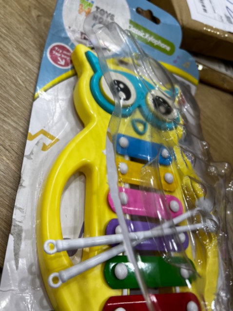 Đồ chơi đẹp, nhưng ko hiểu sao cái gói bị mở ra toàn bộ như vậh.