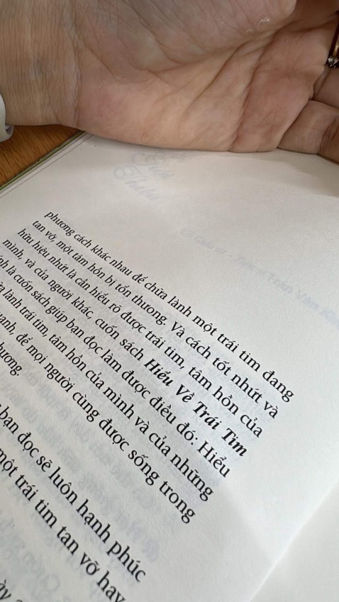 Sách tái bản 2023 mà sai chính tả nhiều, tôi đọc rất khó chịu