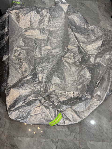 Giao hàng khác nội dung đặt hàng, mình ko biết shop giao cái gì và để làm gì:))