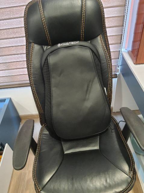 Giao hàng siêu nhanh đặt từ 23/10 thì sáng 25/10 nhận được. Đóng gói cẩn thận có túi chống sốc đệm vào trong. Phụ kiện có 2 đầu cắm *** chạy tốt. Khi chạy ngồi lên thoải mái vải bọc bên ngoài khá thoáng và mát. Phần da ngồi dựa vào rất êm.