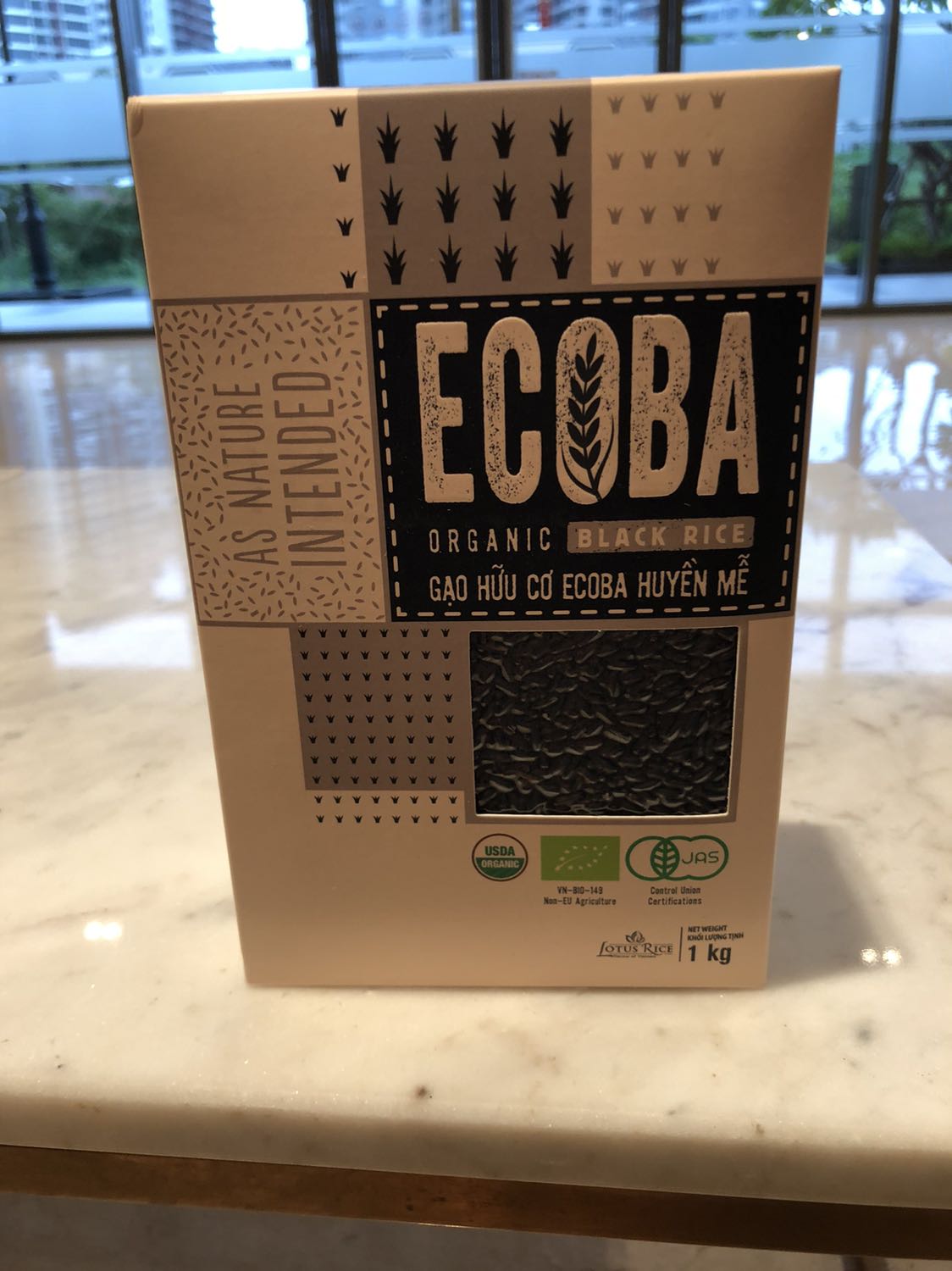 Hộp đẹp, sang trọng, phù hợp làm quà. Mình chưa ăn nhưng ngoại mình thì thích ăn gạo lứt lắm. Để xem phản hồi của ngoại sao rồi ủng hộ tiếp

Mùa dịch mà tiki giao vẫn nhanh như bình thường. Trời SG hnay còn gió bão nữa. Iu Tiki