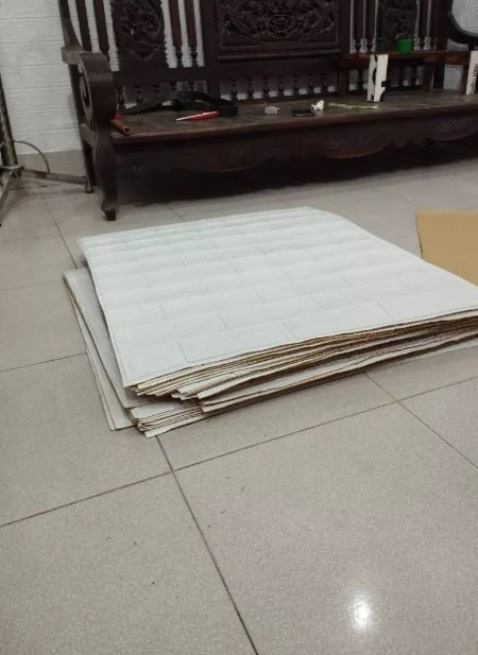 Dán chắc chắn, dễ dùng, dán mấy chỗ trong nhà ok phết, nên mua