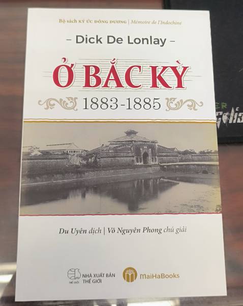 Một cuốn sách thú vị, hành văn kiểu du ký, cung cấp thêm nhiều thông tin về giai đoạn lịch sử còn thiếu nhiều tài liệu của các tác giả trong nước,phản ánh sự thật khách quan, bổ ích cho những người yêu thích bộ môn lịch sử
