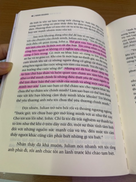 Một cuốn sách rất rất hay của Robin Shama! Một cuốn sách cực kỳ nhiều giá trị mà ai cũng nên nghiền ngẫm để tỉnh thức, để khai sáng tâm hồn và để có  sống an vui trọn đời!!!