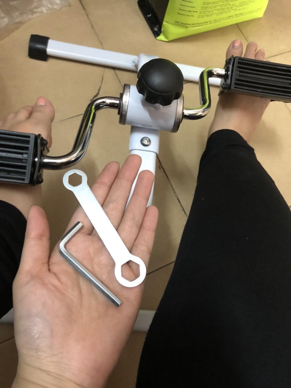 Đủ đồ nghề để lắp ráp lun ... Lắp ráp siêu nhanh và dễ ... Đủ đồ nghề để lắp ráp lun ... Lắp ráp siêu nhanh và dễ ...