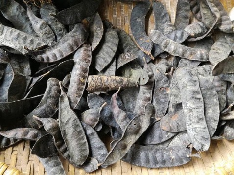 😍 Sản phẩm rất xinh đẹp tuyệt vời, tôi không thể trông đợi gì hơn. Cảm ơn nhà cung cấp, nhà sản xuất, cảm ơn người bán hàng, cảm ơn sàn thương mại điện tử, cảm ơn người vận chuyển để tôi có cơ hội dùng sản phẩm tốt như thế này. 📦 Hàng đóng gói rất đẹp. Quả nhiên người bán đã gửi gắm rất nhiều tâm tư và tình cảm trong lúc gói hàng. Hộp không có dấu hiệu bị móp, chứng tỏ bộ phận vận chuyển đã nâng như nâng trứng, hứng như hứng hoa. Xin nghiêng mình cảm ơn vì tất cả.
⏰ Thời gian vận chuyển rất hợp lí. Tôi đã đặt hàng với tâm thế hào hứng chờ đợi để được trải nghiệm sản phẩm và tôi không hề bị chờ mỏi cổ. Có thể thấy bên vận chuyển không quản ngại thời tiết và đường xá xa xôi để đưa sản phẩm cho tôi trong thời gian ngắn nhất.