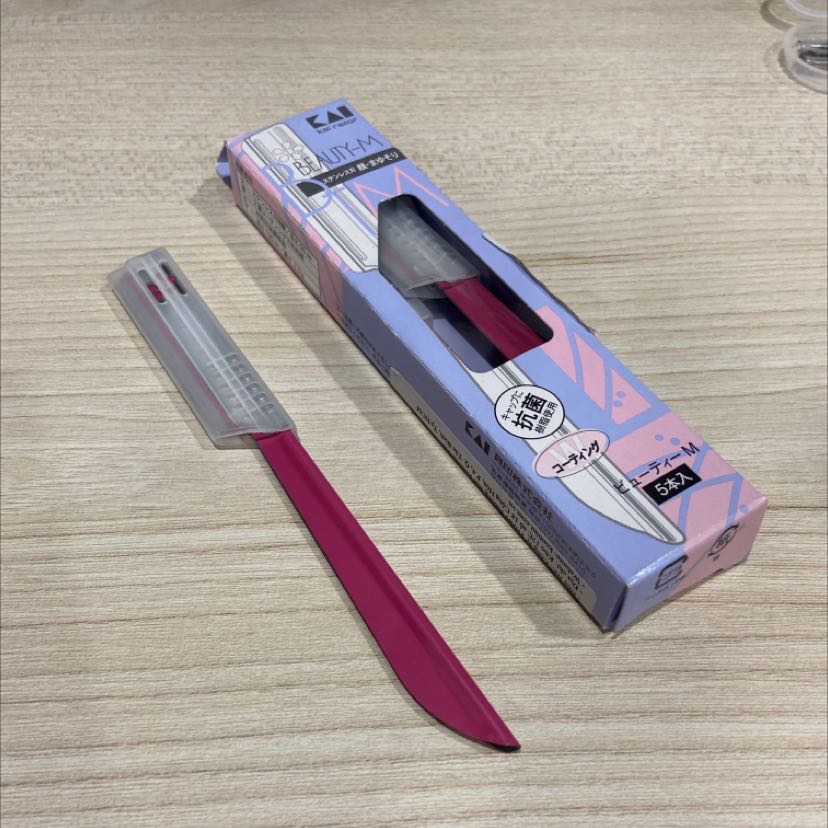 Dao siêu bén, cầm cạo lông mà sợ bị xém luôn, hài lòng về chất lượng.