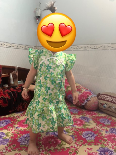 Vải thoáng mát . Bé mặc nhìn cưng lắm ạ