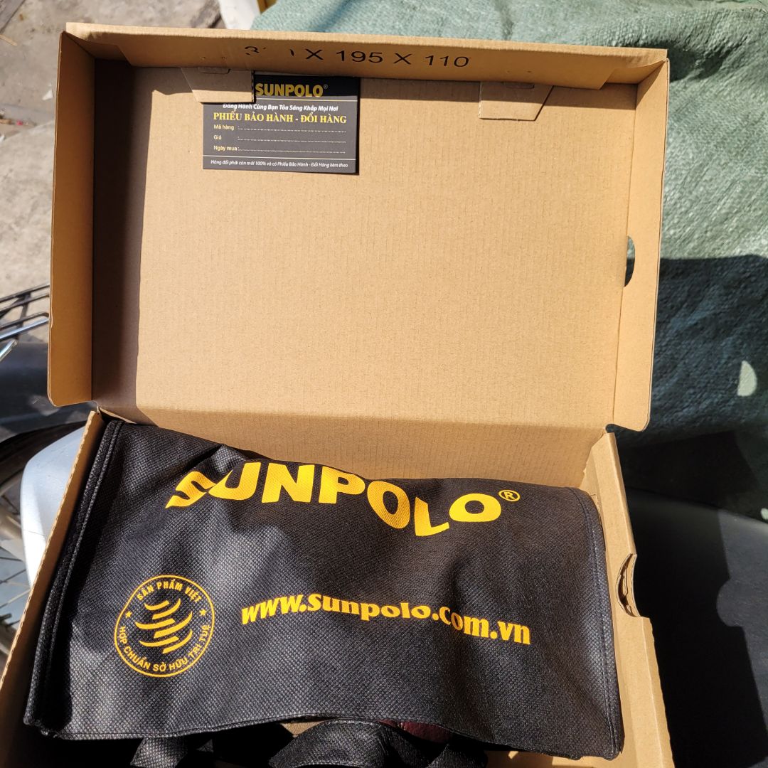 Dép đẹp chắc chắn, bao bì quá cẩn thận, có bảo hành chính hãng và thông tin đơn hàng đầy đủ. Mua hàng trên Tiki thì yên tâm.