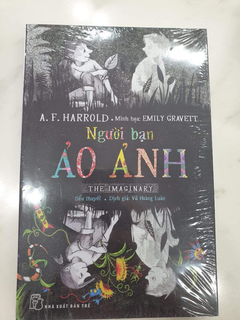 Đặt lúc 21h tối hôm trước và nhận hàng vào lúc 2h chiều hôm sau, lại được miễn phí giao hàng. Sách mới, còn bao nylon. Mình chưa đọc nên không đánh giá nội dung.
