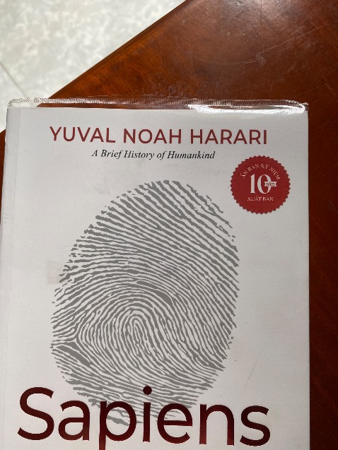 Dịch vụ bookcare tạm ổn; tuy nhiên, phần plastic vẫn hơi lỏng tuy không dễ rơi rớt nhưng cần phải canh chỉnh cho phù hợp hơn.