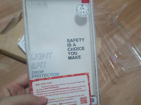 đẹp nha , khít với máy . sáng trưng luôn 👍🏻👍🏻 10 điểm , nhưng giao hơi chậm làm tui hơi buồn vì chờ ốp lâu 🤧