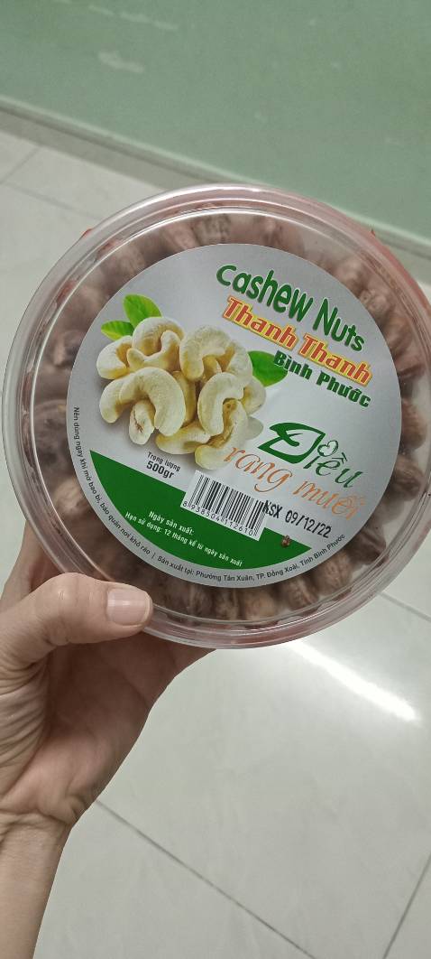 Hạt cũng to và giòn. Đáng mua nha.