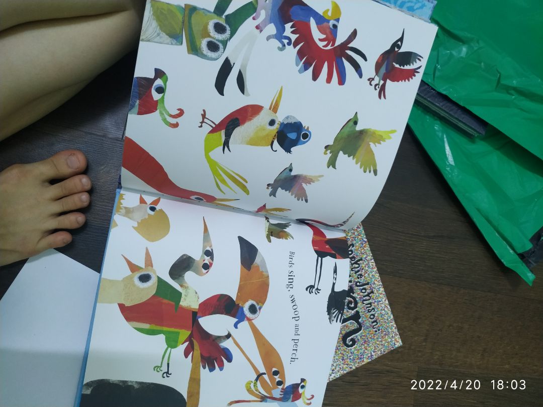 sách siêu đẹp luôn, thích hợp cho các bé 3 tuổi trở lên vì hình ảnh sinh động đáng yêu