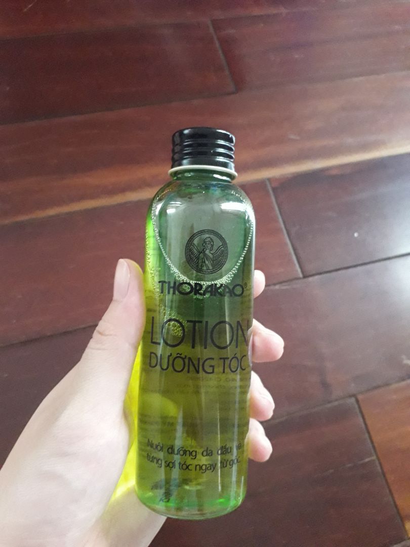 Tiki giao hàng nhanh, shop đóng gói sản phẩm đẹp, chắc chắn, còn về công dụng của lotion dưỡng tóc Thorakao thì là lần đầu dùng nên mình không nói đến hiệu quả , mình nghe nhiều người nói dùng tốt nên mua, nếu đáp ứng tốt mình sẽ mua dùng tiếp Tiki giao hàng nhanh, shop đóng gói sản phẩm đẹp, chắc chắn, còn về công dụng của lotion dưỡng tóc Thorakao thì là lần đầu dùng nên mình không nói đến hiệu quả , mình nghe nhiều người nói dùng tốt nên mua, nếu đáp ứng tốt mình sẽ mua dùng tiếp