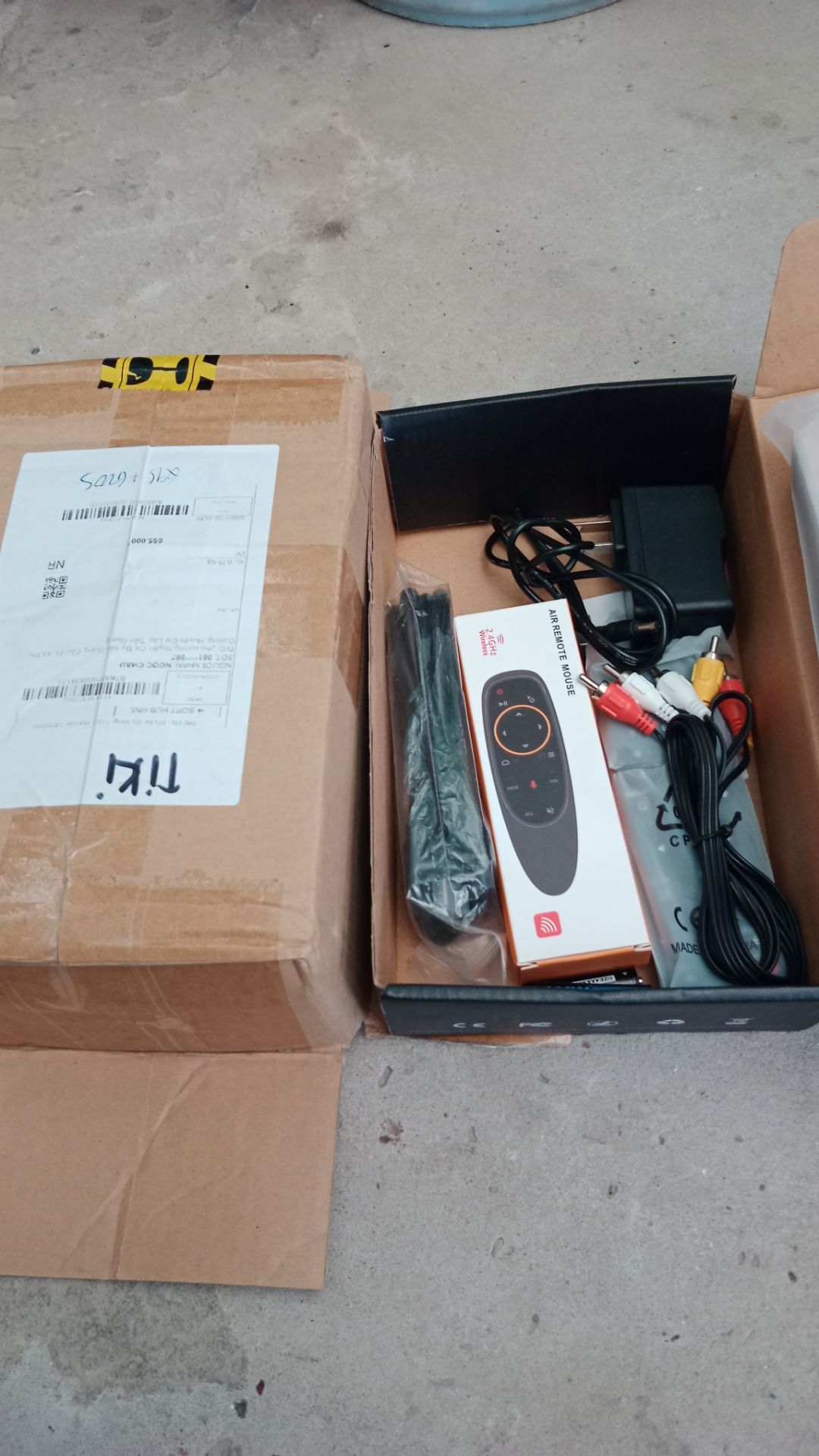 sản phẩm mới mua mà hư rồi