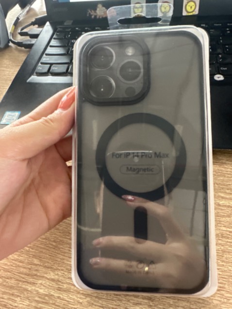 Đóng gói cẩn thận. Ốp đẹp. Shop tư vấn nhiệt tình. Giá cả phải chăng. Nên mua ạ😁