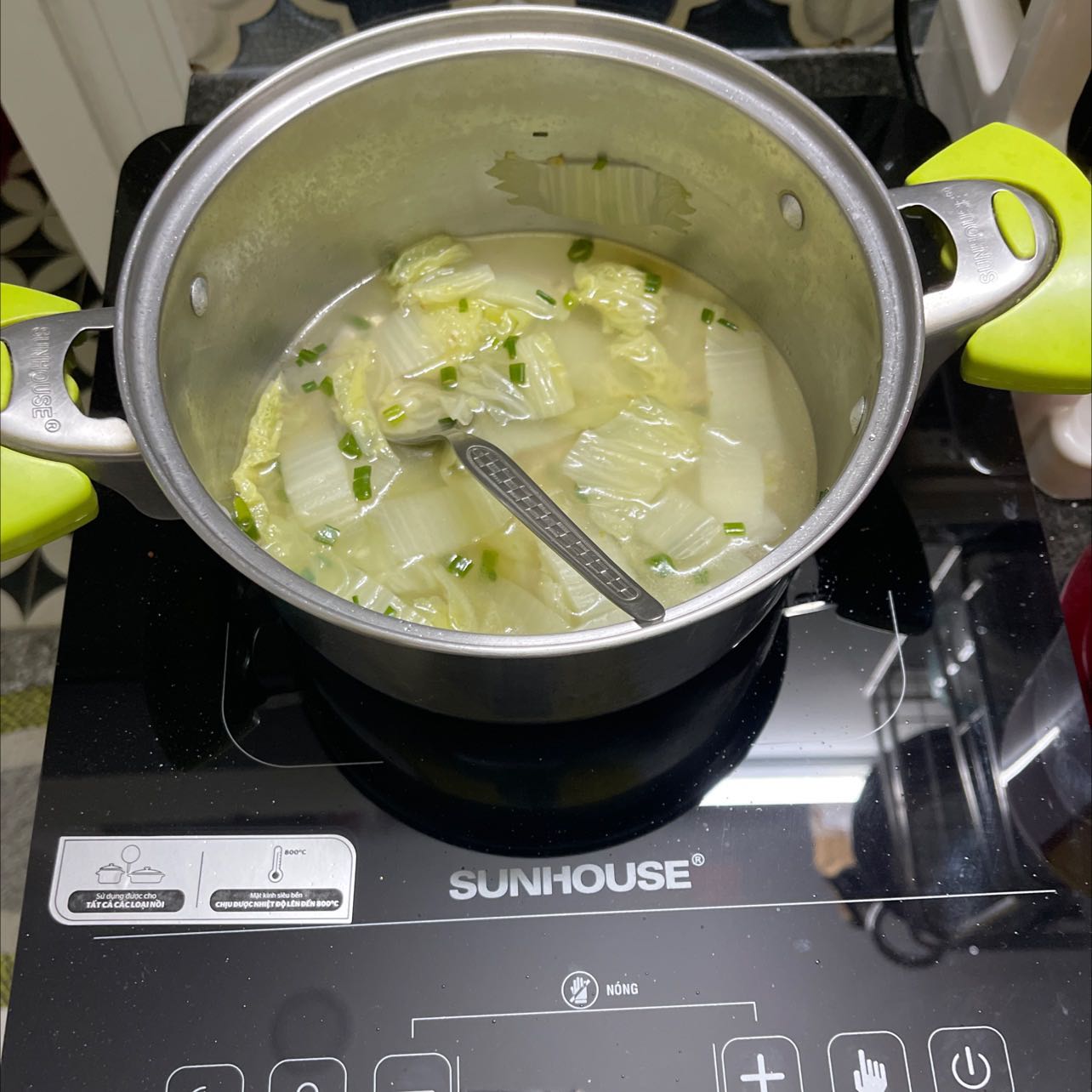 Bếp đẹp, nhiệt cao nhanh sôi, mặt kính bên ngoài chạm tay k bị nóng nên nhiệt toả ra k nhiều, k bị nóng khi nấu
Quạt kêu vừa k bị quá ồn. Quạt nhanh tắt hay k còn tuỳ bếp nóng lâu hay có nồi phía trên
Oke trong tầm giá Bếp đẹp, nhiệt cao nhanh sôi, mặt kính bên ngoài chạm tay k bị nóng nên nhiệt toả ra k nhiều, k bị nóng khi nấu
Quạt kêu vừa k bị quá ồn. Quạt nhanh tắt hay k còn tuỳ bếp nóng lâu hay có nồi phía trên
Oke trong tầm giá