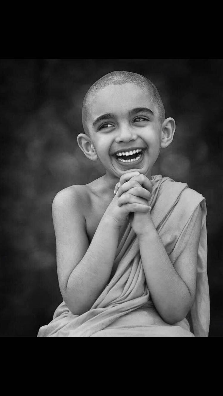 Nếu bạn gặp khó khăn trong việc nuôi dạy trẻ thì hãy mua và đọc cuốn sách này.
Hành trình dạy con chính là hành trình giúp bạn trưởng thành và giác ngộ.
Cuốn sách rất đáng để đọc dù bạn có con hay chưa!