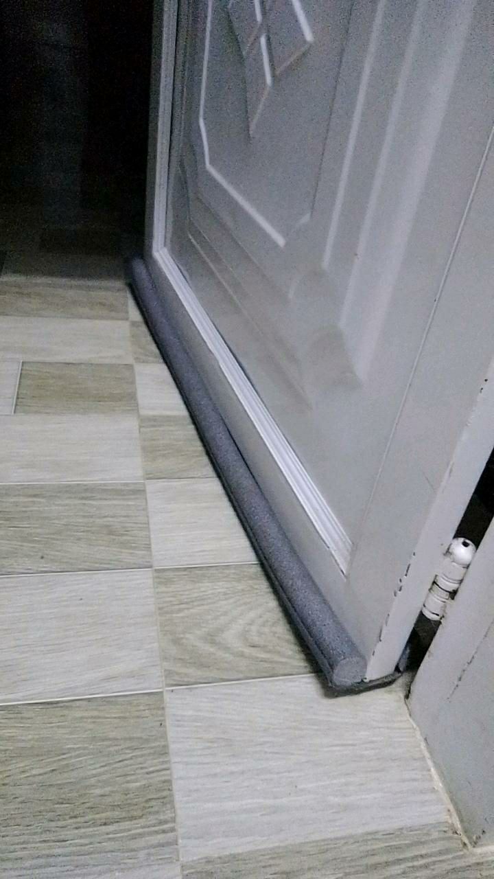 xốp chắn cửa kín. k để hở bên dưới mình thấy cái này cũng cách âm đc đấy. mua đông này khỏi lo gió luồn vào cửa. cảm ơn shop đã tư vấn. cho shop 5 sao