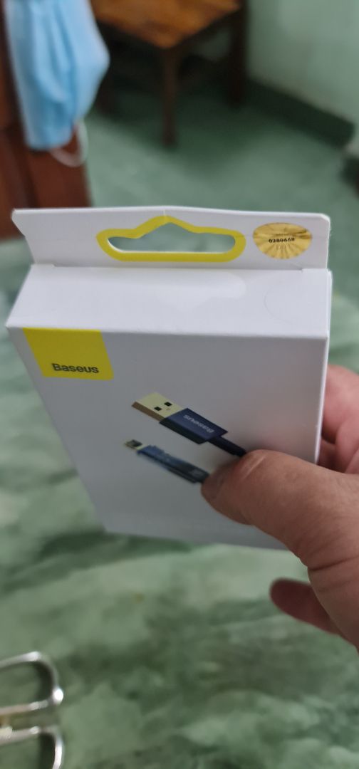 Nhìn khá xịn xò, chất lượng phải dùng thêm mới đánh giá được. Nói chung là mua dc moi nguoi nhé