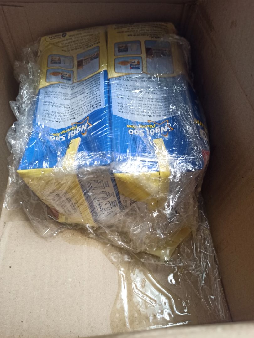 làm ăn *** đảo. hộp sữa gói bục bể chảy nước vẫn giao tới khách hàng. Trong khi hộp ngoài còn nguyên vẹn. Tôi cần trả hàng. Nhân viên làm việc vô trách nhiệm, hư hỏng hàng hóa còn cố tình giao