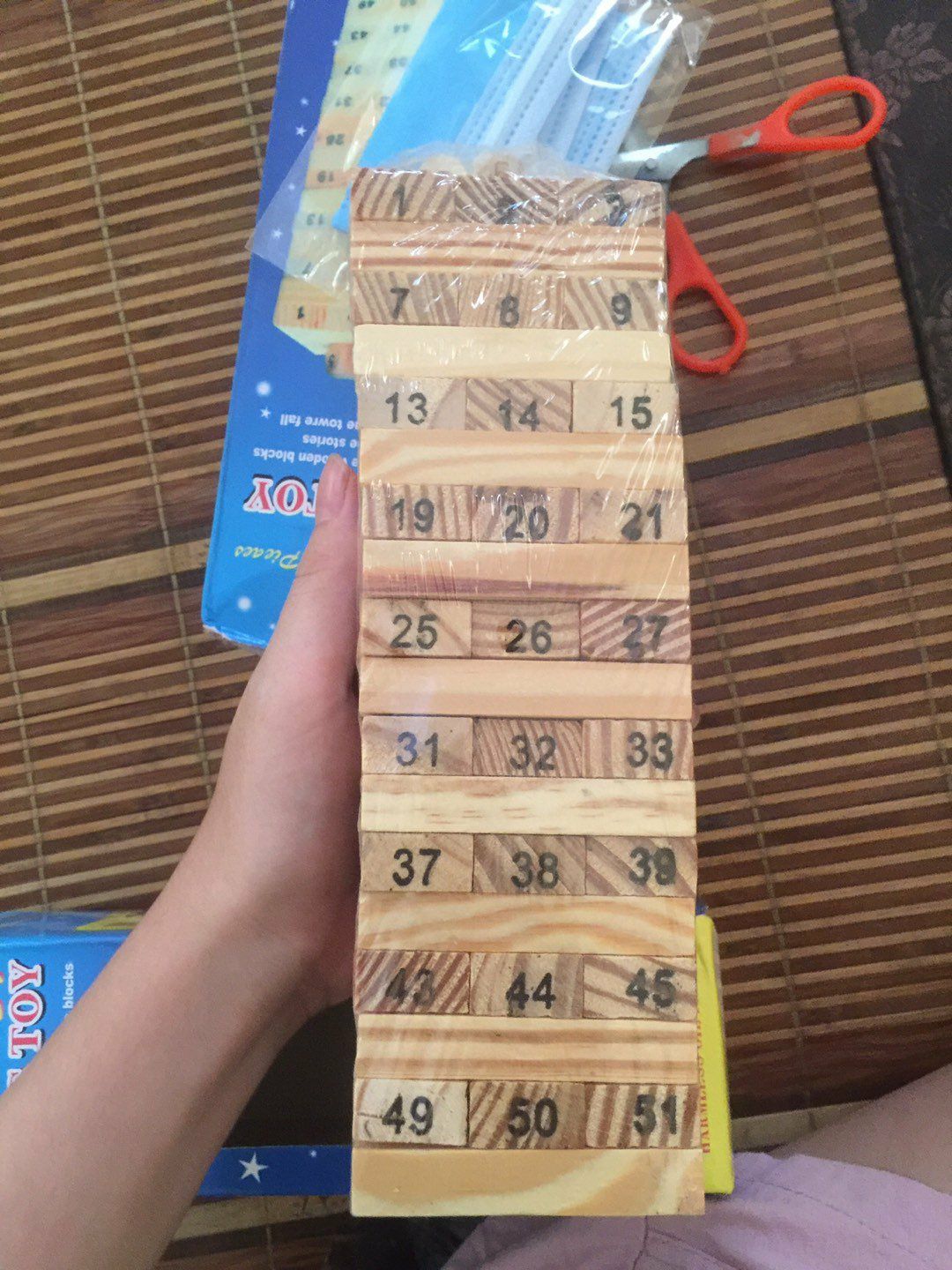 Đóng gói cẩn thận, gỗ nhận đc cũng đẹp, số in rõ ràng,  Shop phục vụ tốt, sẽ ủng thêm nữa