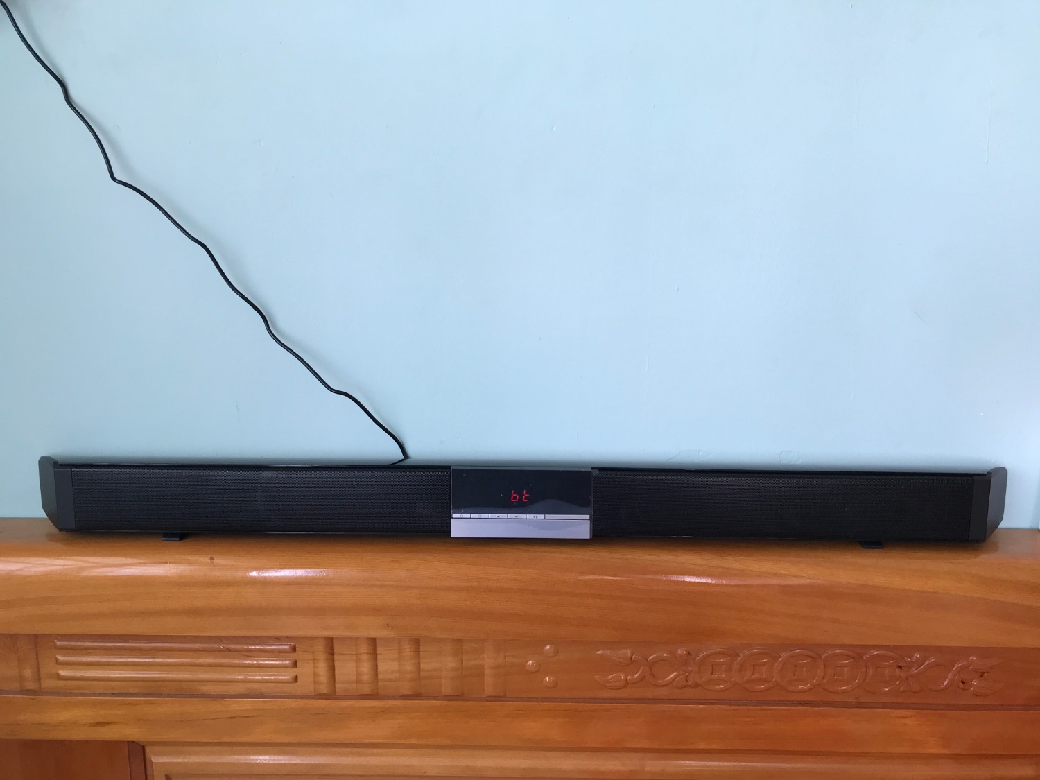 Mẫu mã cũng đẹp, âm thanh nghe khá hay, chất lượng phù hợp với số tiền mua