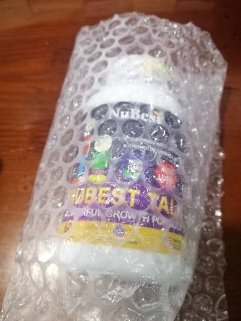 Gia đình lùn rất cố gắng cải thiện cho con vì tôi ra ngoài xã hội cũng không tự tin. Thấy sản phẩm này được đánh giá tốt, có thành phần tự nhiên rồi có loại nano canxi không gây hại thận hại gan, trẻ em có thể dùng được nên rất mong con tôi uống xong cũng cao được như vậy. Giao hàng nhanh và tư vấn rất tốt!