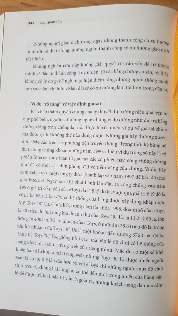 Giao hàng siêu nhanh, sách cực kì hay cho người tìm hiểu về hiện tượng bong bóng