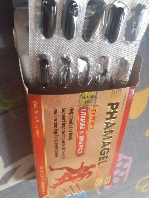 Hạn sử dụng lâu, nhìn y như viên thuốc bổ, khá dễ uống, bao bì đẹp uy tín sản phẩm Việt Nam luôn