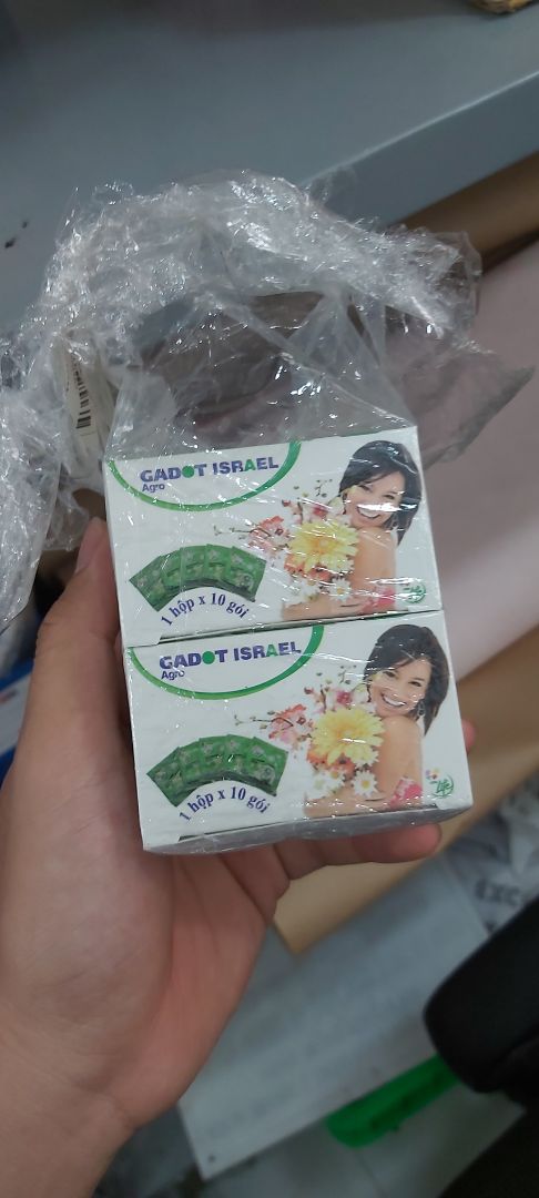 sản phẩm giao nhanh, cắm giúp hoa lâu tàn hơn bình thường nhưng mà mình yêu cầu xuất hóa đơn nhưng hơn 14 ngày rồi vẫn chưa có nên chỉ đánh giá 3 sao