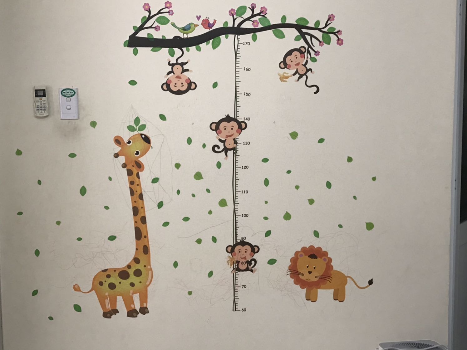 Dễ thương, dính tốt, các bé rất thích.