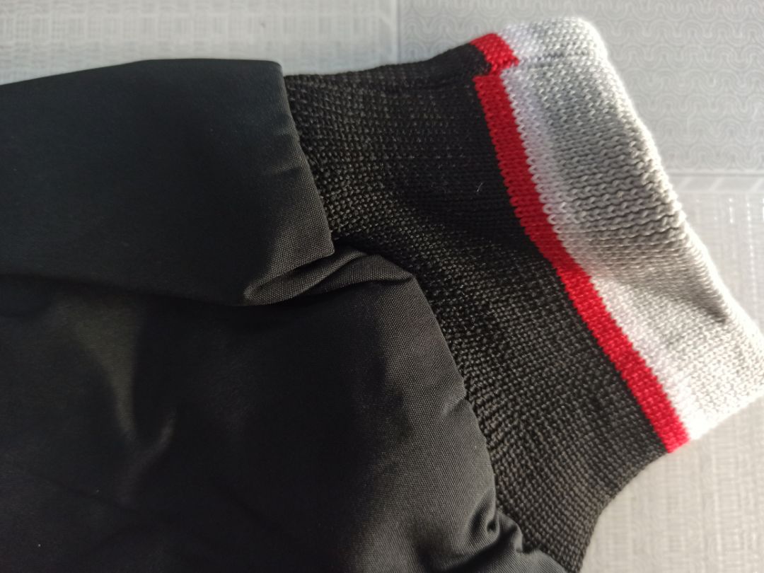 mình cao 1m60 nặng 53kg mặc size M là vừa i luôn, kiểu dáng rất đẹp ôm sát người
áo đẹp dày và ấm, nhận hàng ngay lúc đợt lạnh mặc cũng ấm, mặc đi làm đi chơi ổn.
chất lượng ok giao hàng nhanh chăm sóc khách hàng chu đáo 
mẫu mã đơn giản nhưng mặc vào rất đẹp. Đây là lần đầu tiên mua hàng tiki mà được như vậy thì cảm thấy rất hài lòng.
Chúc shop ngày càng phát triển