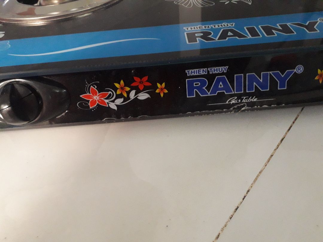 mua rat nhiu sp từ tiki nhưng lần này wa thất vọng ,núm vặn bị bể ,nhôm tren bep thì mốp meo ,bi trài xướt ,