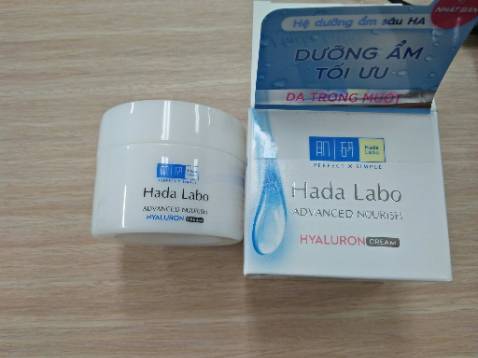 Mình thuộc da dầu,  sau khi sử dụng sản phẩm được vài ngày, mình thấy sản phẩm dưỡng ẩm tốt, khi apply trên da nên lấy 1 ít nếu thiếu thì lấy thêm chứ độ ẩm của sản phẩm rất cao, nhưng nên sử dụng vào ban đêm vì sản phẩm tạo 1 lớp màng che phủ lên da mặt , nhìn da như ướt và bóng thêm mà sau 1 đêm lớp màng kia vẫn còn hoài không thấm vào da được. Gía mua 159k