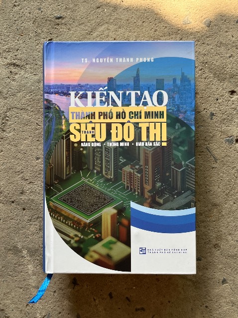 Kiến tạo Thành phố Hồ Chí Minh thành siêu đô thị: Năng động - Thông minh - Giàu bản sắc - Nguyễn Thành Phong
- Sách chuẩn bìa cứng, chuẩn kích thước, không móp méo.
- Chất liệu giấy tốt, không lỗi in.
- Tiki đóng gói kỹ càng, sách còn nguyên vẹn.
