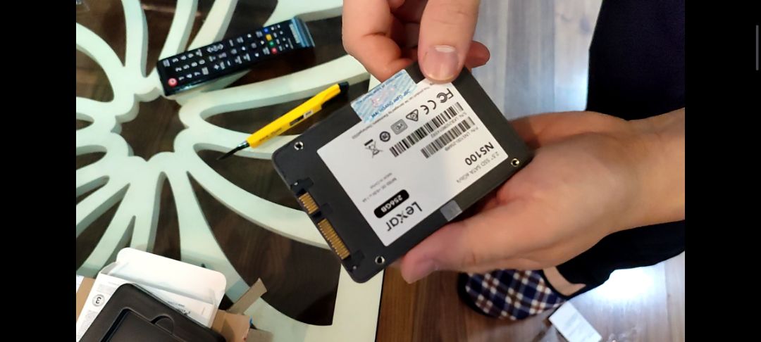 giao nhanh đúng hôm chủ nhật mưa gió
gửi đúng mẫu mã có tem mai hoàng
seal bị rạch vì tem bảo hành
nhân viên thân thiện
đang dùng thử xem tốc độ v độ bên có theo thời gian khồn